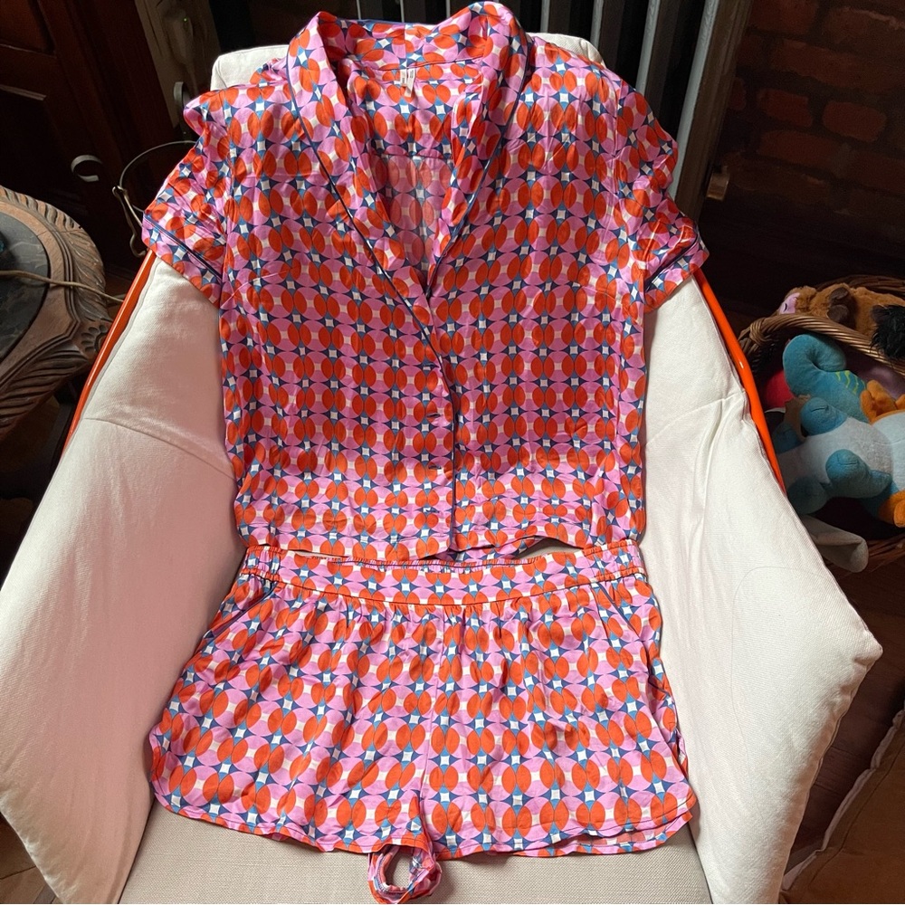 Anthropologie pink Patterned Pajama shorts Set large